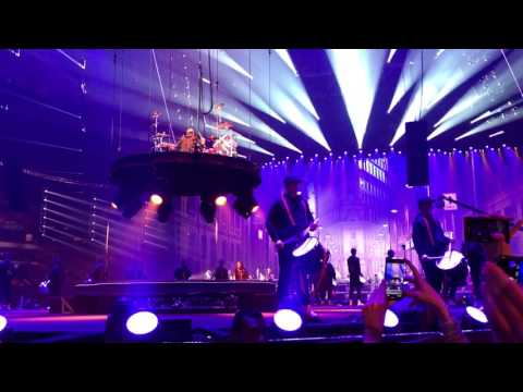 Armin van Buuren ft. Lauren Evans - Alone