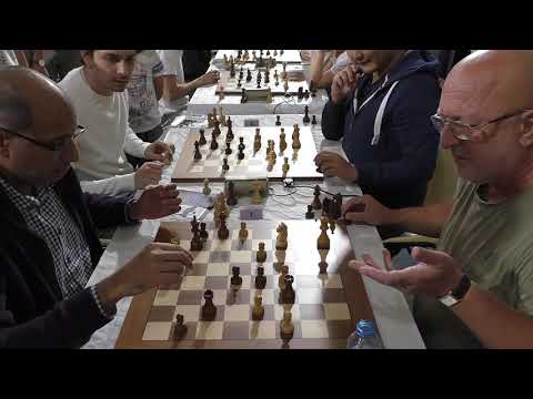 Perdant contre Jules Moussard, le MI Borya Ider lance une pièce sur l'échiquier Gurevich Hamdouchi