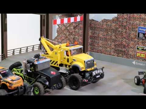 BRUDER Toys Bruder TRUCKS on Parking Deck ♦ POLICE chasing JEEP in Jack's BWORLD
