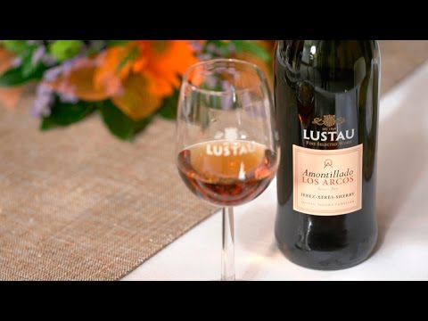 LUSTAU Los Arcos Sherry AMONTILLADO DO Jerez video