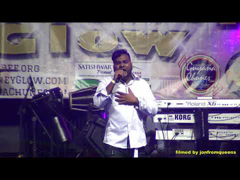 Aamir Khan De Tripod performs at Chutney Glow 7.0