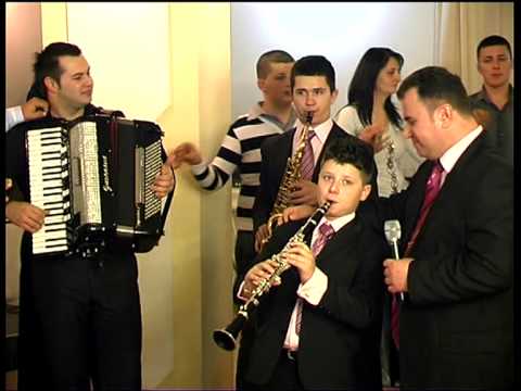 COSMIN MARTA FECIORUL TATII FECIOR