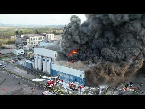 Industriebrand in Enns | Feuerwehr Kronstorf