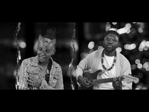 Niutuku (SILENT NIGHT) - Le'Laika & Fancy Fingers.