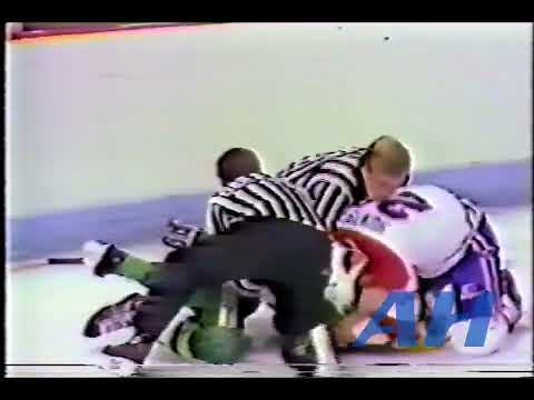 NHL Oct. 25, 1983 Mark Hunter,MTL v Tom McCarthy,MIN Montreal Canadiens Minnesota North Stars