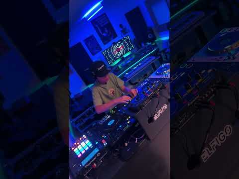 This Mashup Shouldn’t Work… But It DOES! 🔥 (1991 x 2011) #dj #mashup