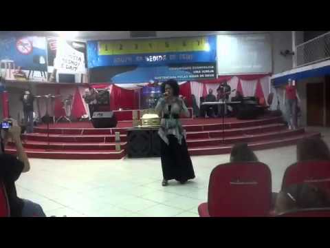 A Crucificação - Aline Santana