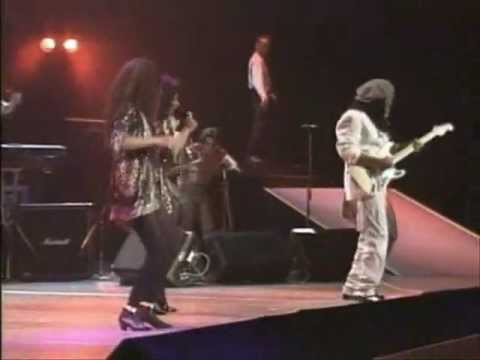 Chic & Sister Sledge - We Are Family (Live At The Budokan)