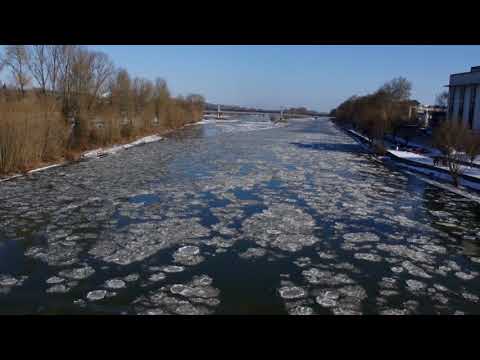 Loire .Frozen River in France.Loire Valley Wild water with Giant ice Cubes ! ! Video