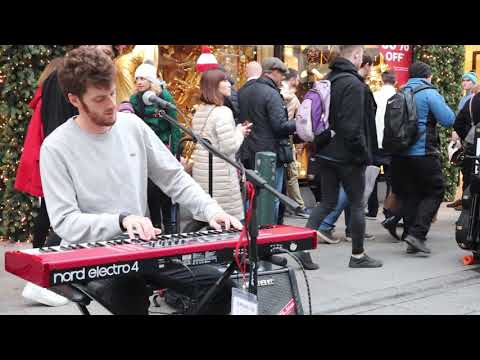 Andrés Macnamara (Here Comes The Sun) The Beatles cover.