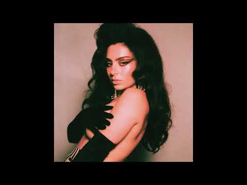 Charli xcx - Butterfly Boy