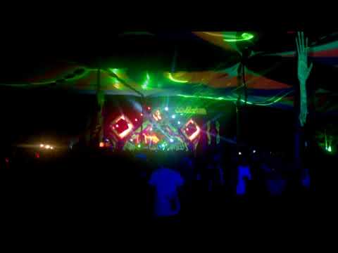 Altruism @ Equilibrium | 7 anos