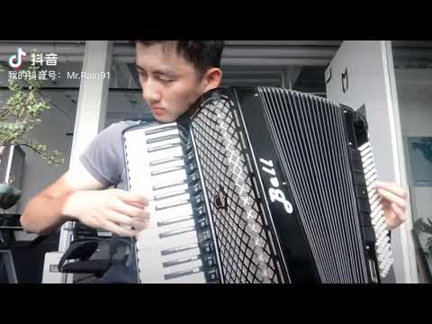 La Valse D’Amelie (after 2 years I finally picked up my accordion again)