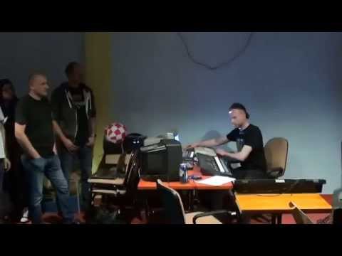 Yerzmyey & Pinokio live-show at AmiResET 2015 party (fragment2)