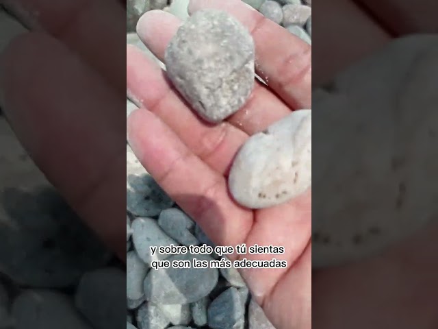Vídeo relacionado con Runas Set-Piedras de Runa vikinga talladas a Mano para adivinación, Kit de símbolos Elder | Runas de de brujería nórdica, Que le Dice a Pagan Set para rituales de Wiccan, lectu