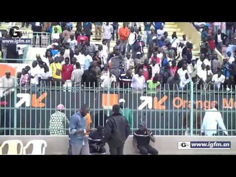 Le coach du Jaraaf Alassane Dia insulté par ses propres supporters