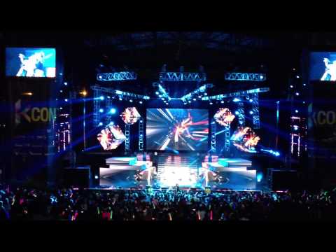121013 4minute - Huh - KCON 2012 Irvine [fancam]
