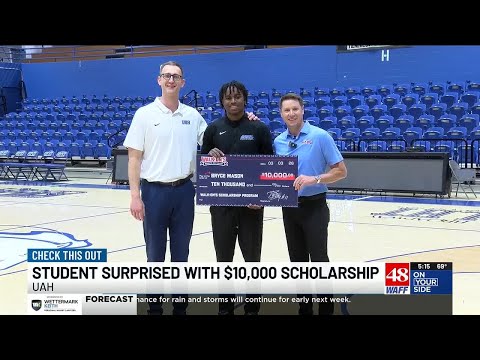 UAH basketball player receives surprise $10,000 Jason Kelce scholarship