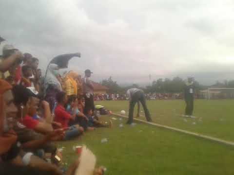 bagian 1 pertandingan bola expersekobi vs galaxy 1-1 di Mako Brimob Kota Bima