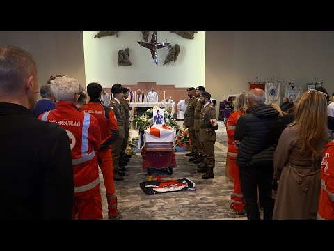 "Tanti auguri, tanti baci. Viva la vita, viva Andrea Paci"