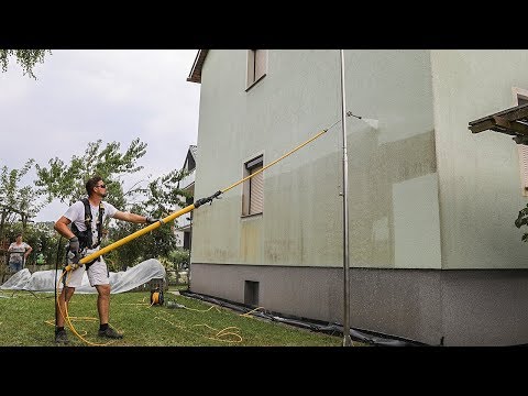 Fassadenreinigung einer Putzfassade durch Algenmax