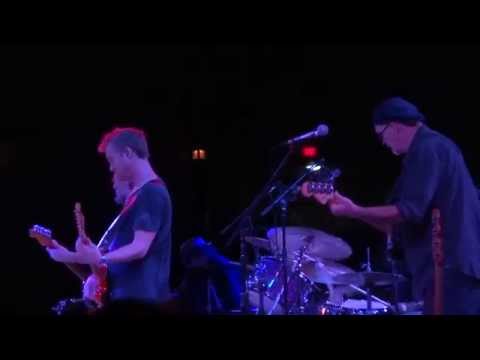 The Rides - Stephen Stills & Kenny Wayne Shepherd - Honey Bee (Muddy Waters Cover) 9/20/2013