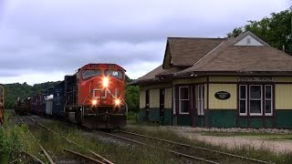 preview picture of video 'CN 5645 at South River (17AUG2014)'