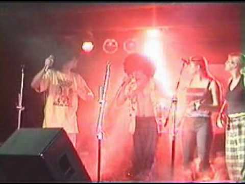 Qrdlajs - Přiletěli v talířku - live 2002