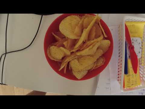 MongoTV_9444 -Del 2-Spiser CHIPS og DRIKKER Kold SAFTEVAND i 30 Grader VARM STUE Tirsdag Eftermiddag