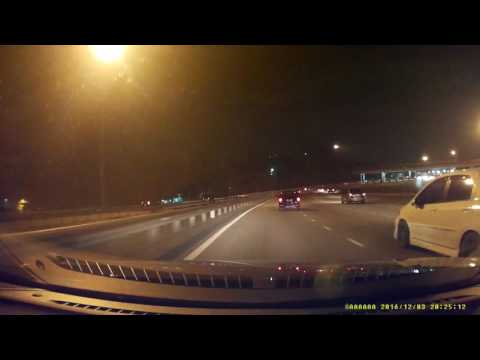 Asshole #155 Retarded Vios using rear fog lamp.