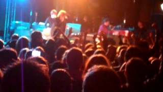 Just Lookin - The Charlatans Live In Liverpool 2013