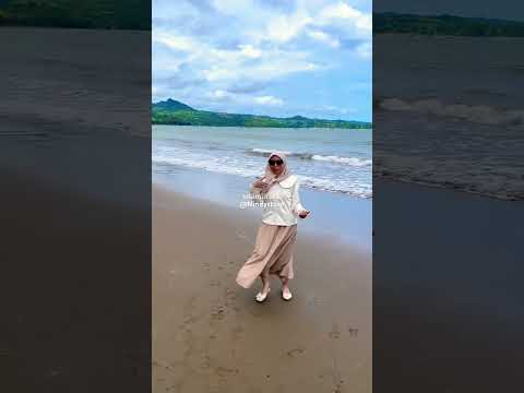 LEBARAN DI PANTAI GEMAH TULUNGAGUNG @nindystore