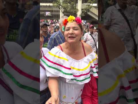 BORRACHO EN LA ESQUINA