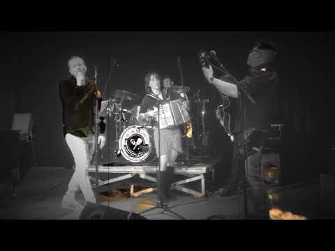 The Unexpected Company, When Doves Cry in Theater De Boemel.