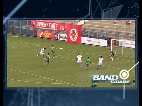 Fast mostra conjunto e goleia Iranduba por 4x1 em jogo na Colina