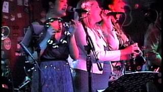 Menage A Neuf - This Girl's In Love With You (Burt Bacharach)