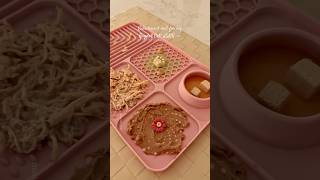 Enrichment mat for my ragdoll cat! ASMR 🎧 #ragdollcat #catfeeding #catfood #asmr #asmrsounds #cats