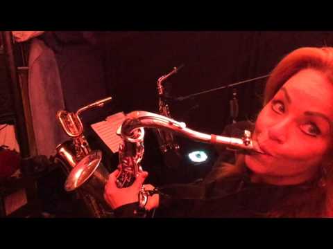 Carrie Chesnutt plays  theme music experiment #  2
