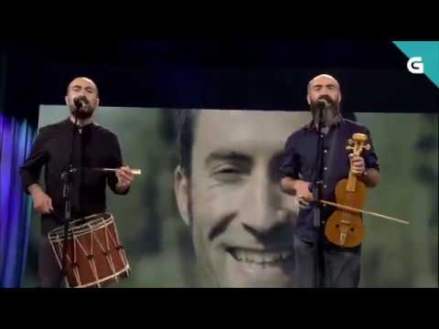 Galandum Galundaina interpretando Nós tenemos muitos nabos