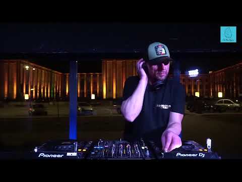 The Blue Oyster: CBM / 8.03 / 19 - 20