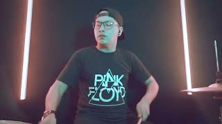 Download lagu TERENDAP LARAKU. mp3