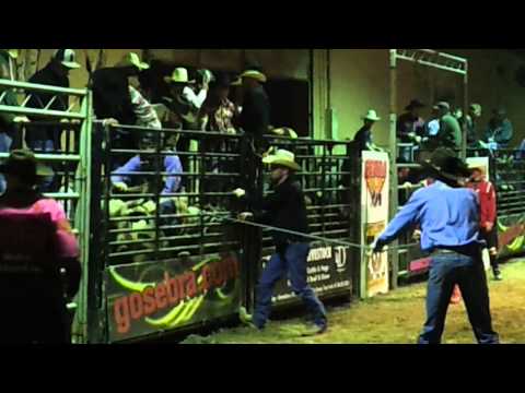 Jacob Dunning bullriding