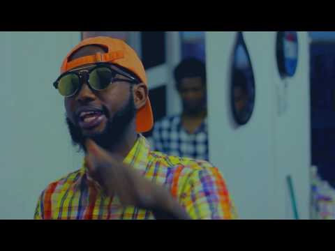 Yankee 212   Valiente (Official Video)