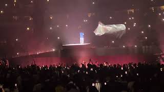 Drake-Feel No Ways/ Jaded LIVE (Opening Night Chicago) it’s all a blur