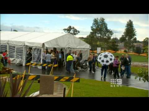 Nine News Sydney: Elizabeth Hills (26/11/2011)