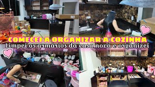 COLOCANDO TUDO NO LUGAR NA CASA NOVA|| COMPREI UM MICROONDAS||LIMPANDO E ORGANIZANDO||VEM NOVIDADE💕🏠
