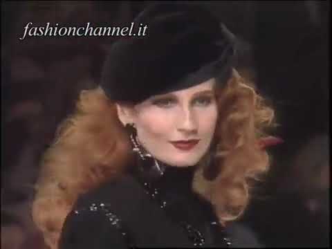 "Yves Saint Laurent" Autumn Winter 1991 1992 Paris 2