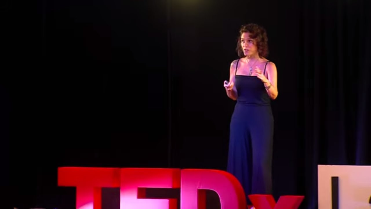 Feminino, mulher e glossário de equidade | Mari Cogswell | TEDxLaçador