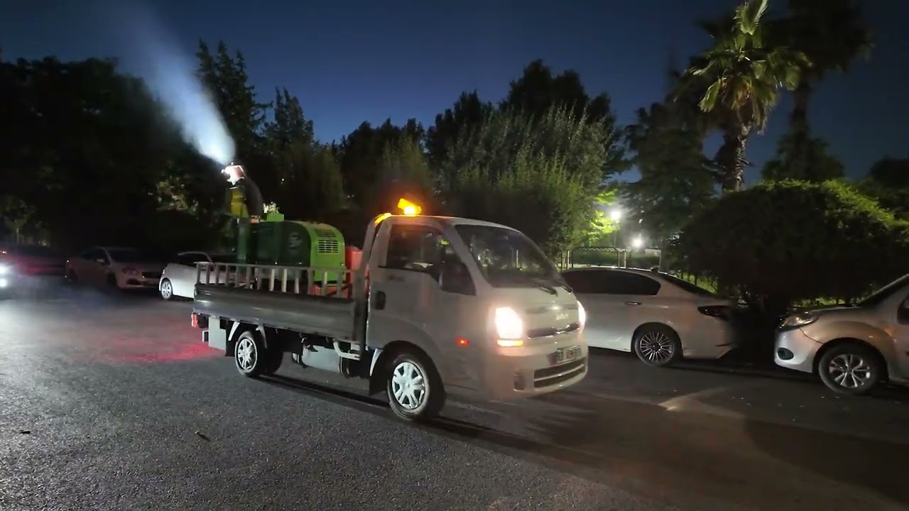 ŞANLIURFA'DA İLAÇLAMA SEFERBERLİĞİ EKİPLER GECE GÜNDÜZ SAHADA