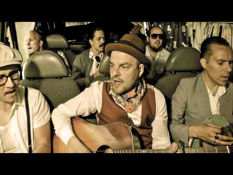 Tuure Kilpeläinen ja Kaihon Karavaani - ¡Eloon!